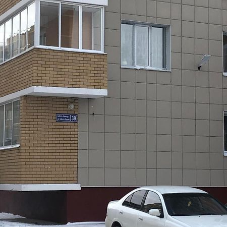 Apartamenty Na Sibgata Hakima U Riviery Kazán Kültér fotó