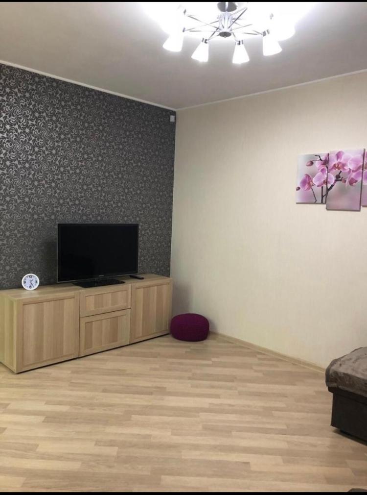 Apartamenty Na Sibgata Hakima U Riviery Kazán Kültér fotó